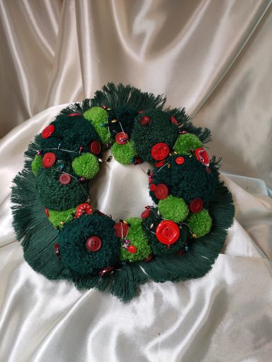 Pom Pom Wreaths